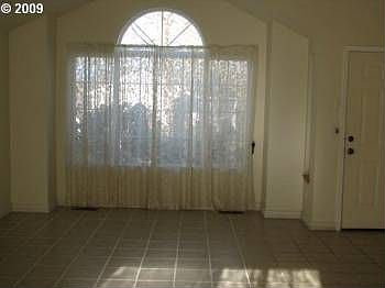 4th image of 5710 SE Lexington Dr
