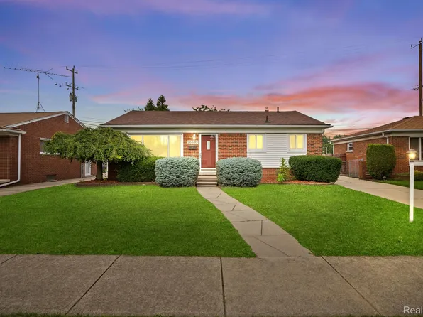 26530 W Davison, Redford, MI 48239