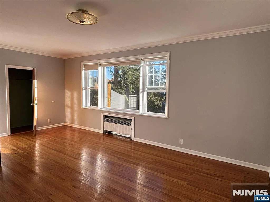 4 bed, 2.0 bath, $3,300 — Photo 4