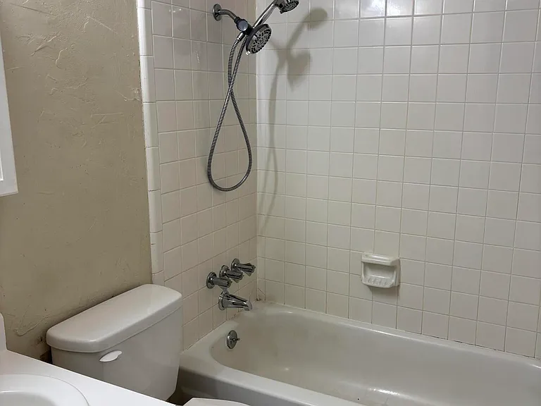4908 Fairwood Dr — Photo 31