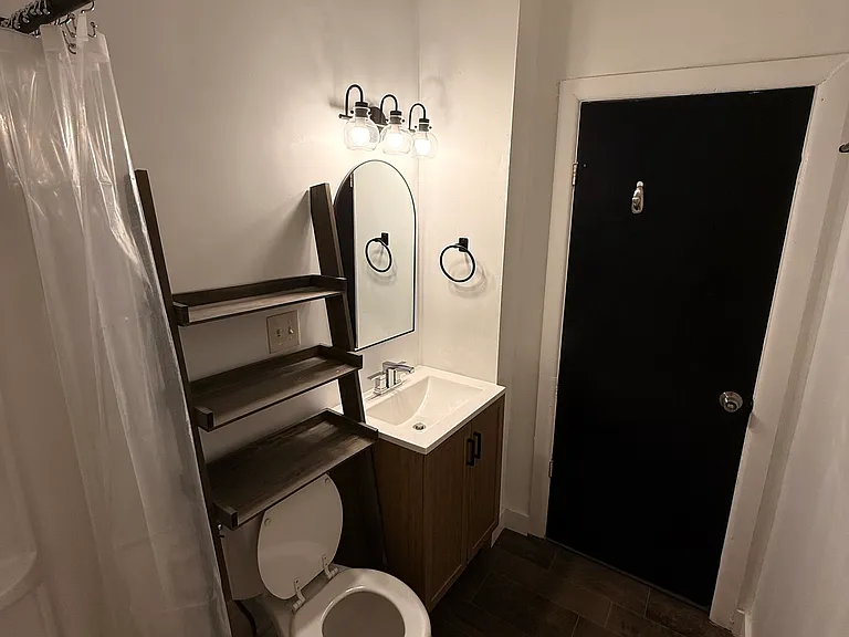 1825 Clover Ave #2 — Photo 8