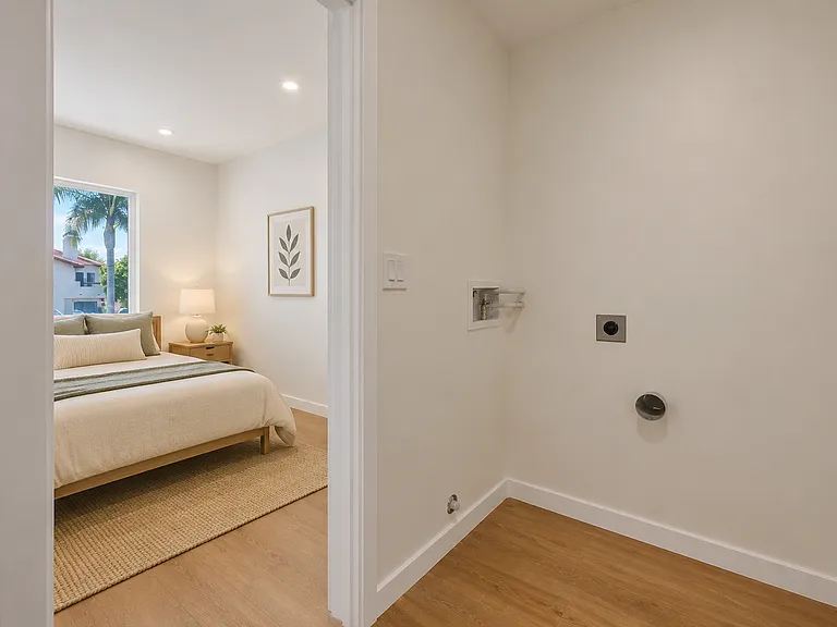 4052 Iowa Street — Photo 6