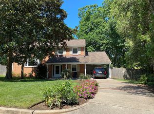 6405 Whittier Ct, Bethesda, MD 20817
