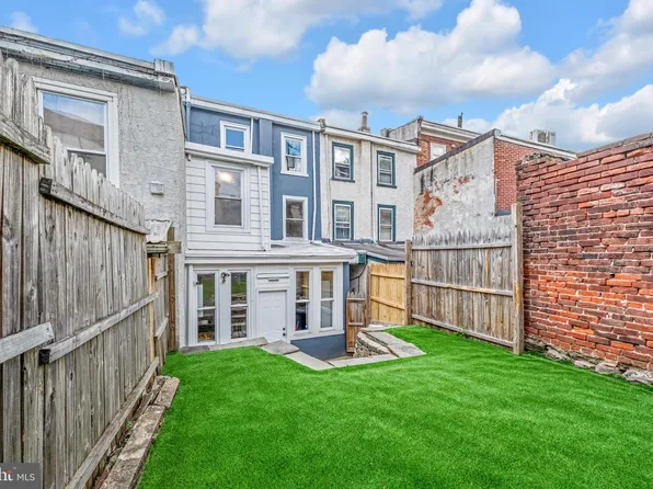 4413 Baker St, Philadelphia, PA 19127