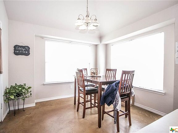 4th image of 4103 Cambridge Dr #A