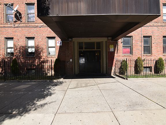 4th image of 45 Linden Blvd #4A2