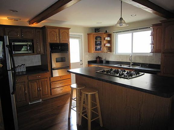 3rd image of 42175 N Lotus Ave