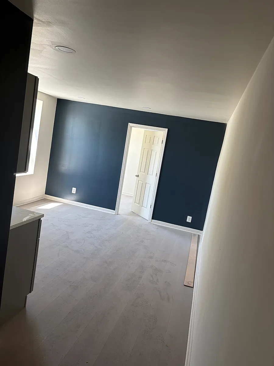 Building Photo - 2742 Kensington Ave #5