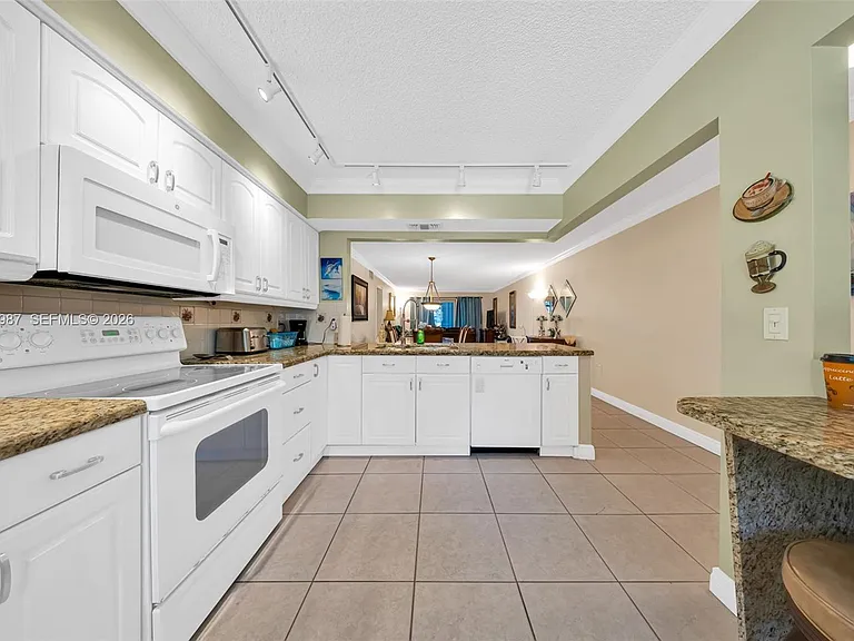 4040 Crystal Lake Dr #105 — Photo 8