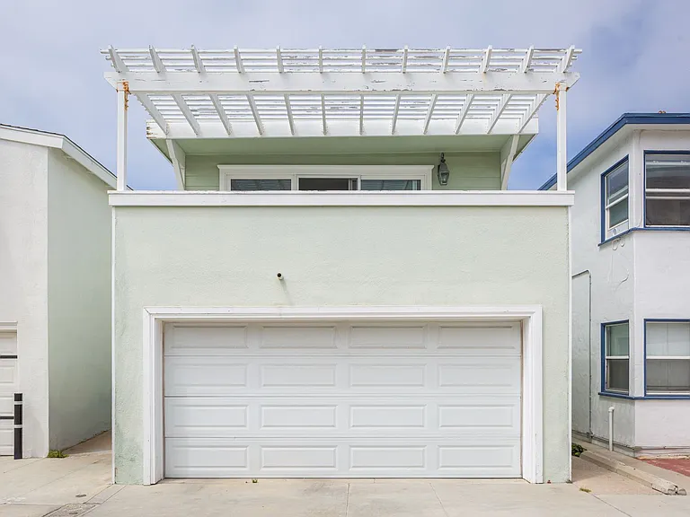 1707 W Balboa Blvd — Photo 23