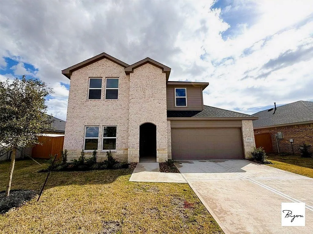 Building Photo - 27507 Hudson Sands Dr