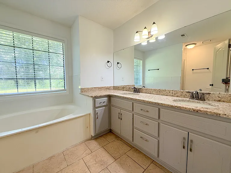 102 Watercress Cir — Photo 21