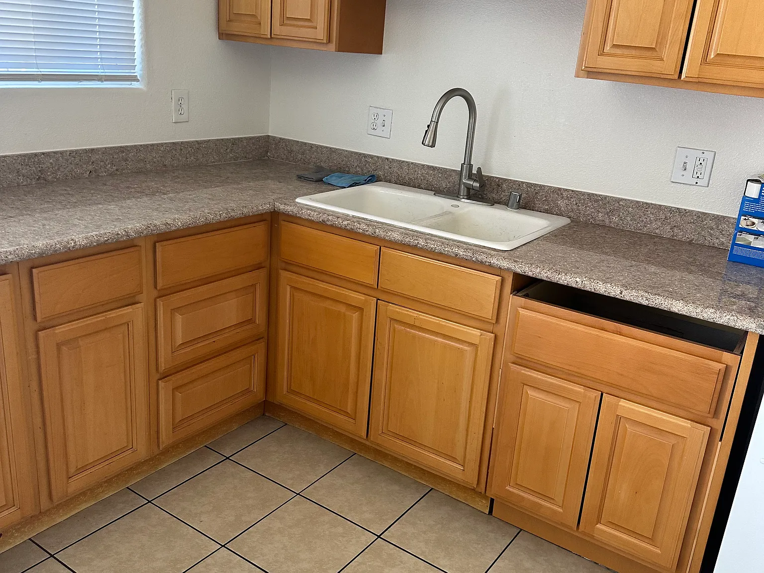 2 bed, 900 sqft, $1,650 — Photo 3