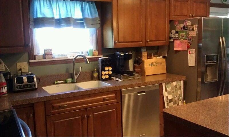 Kitchen with quartz countertops