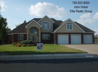 1407 Washington Cir, Hays, KS 67601