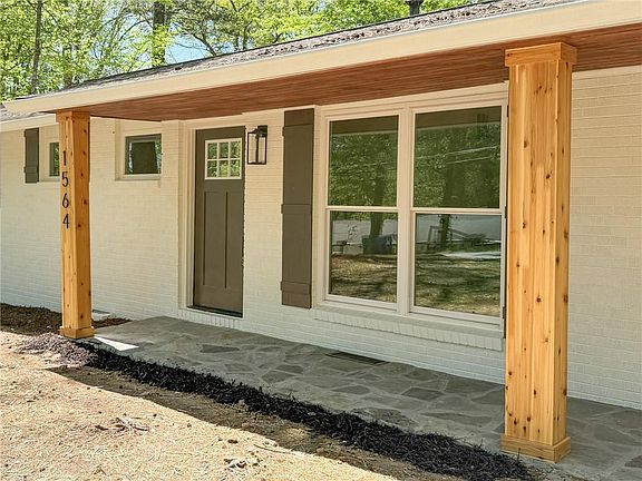 2nd image of 1564 Delia Dr