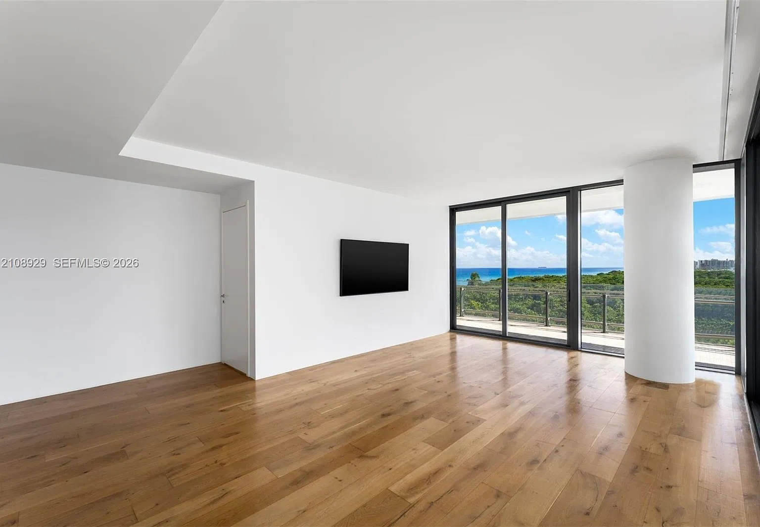 8701 Collins Ave Condo — Photo 4