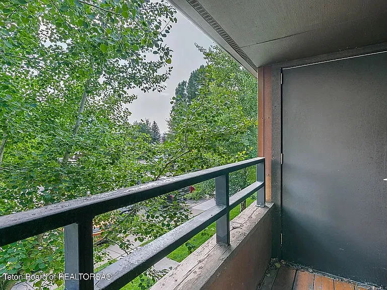 355 W Deloney Ave #B-4 — Photo 10