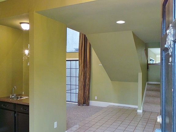 2nd image of 415 Chimney Hill Dr