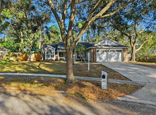 807 Edgehill Dr, Palm Harbor, FL 34684