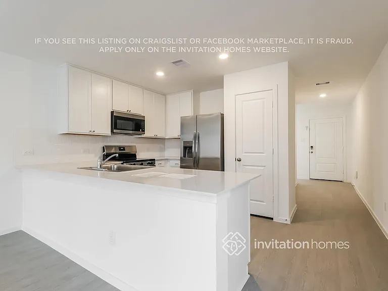 15290 Abella Dr — Photo 8