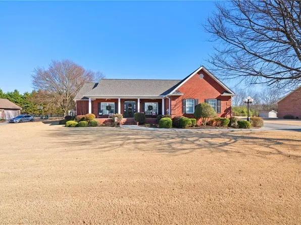 155 Techview Dr SW, Calhoun, GA 30701