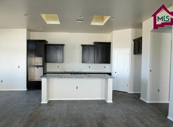 4th image of 3741 Albion Ave