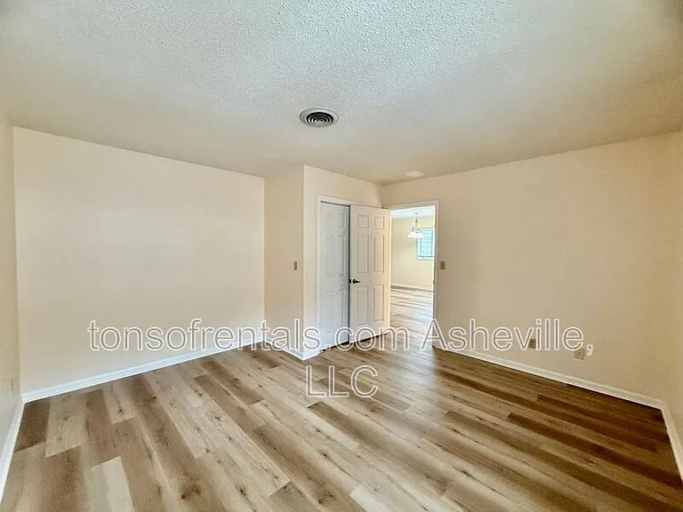 181 N Britton Creek Ct — Photo 18