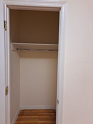 4th image of 216 W 100th St #711