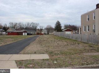 57 Railroad Ave, Beverly, NJ 08010