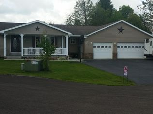 719 Kings Ct, Oakland, MD
