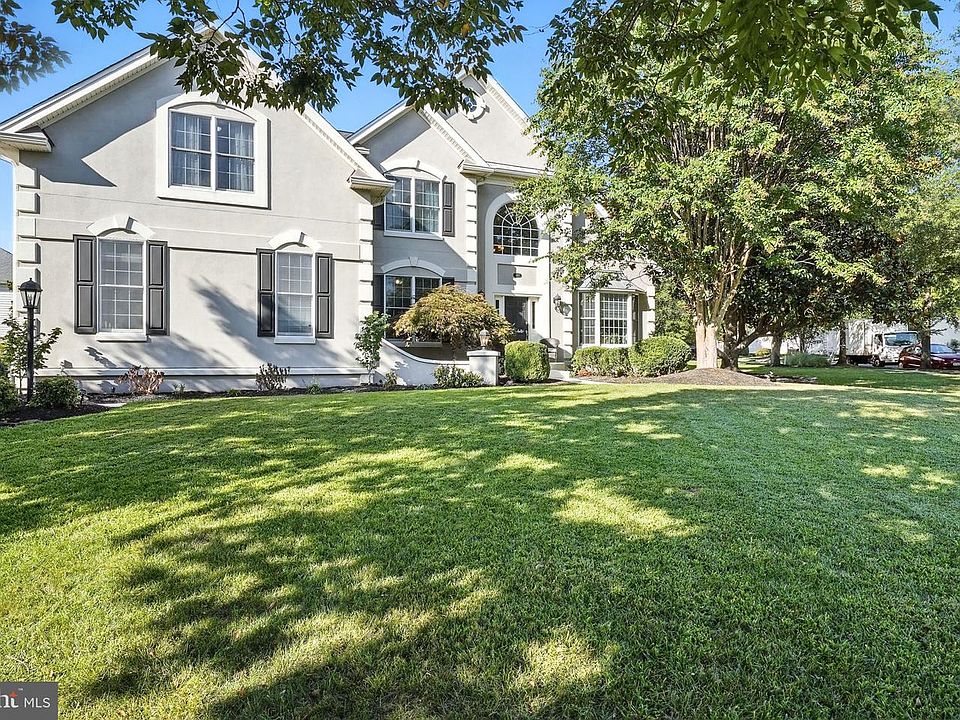 1st image of 5593 Tucson Ct