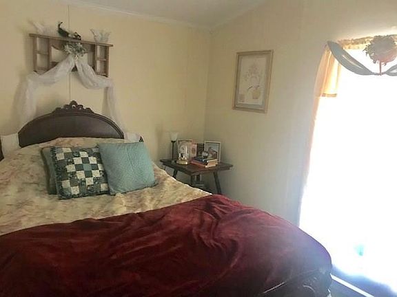 4th image of 512 Shadybrook Cir