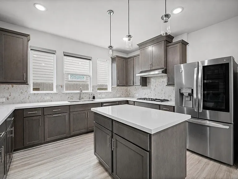 8442 Harrington Grove Trl — Photo 4