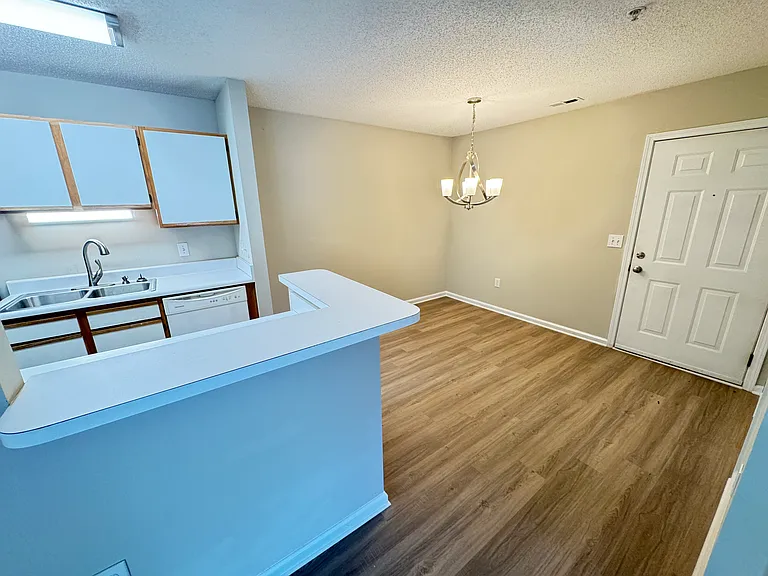 1202 Water Valley Ct NW — Photo 3