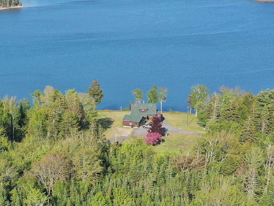 1st image of 10 Spruce Reach