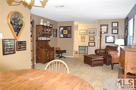 4th image of 2622 Pebble Valley