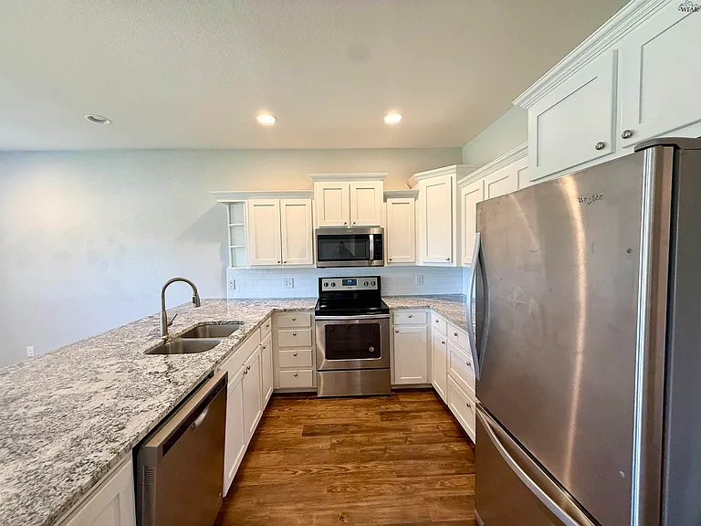 4705 Belair Blvd — Photo 8