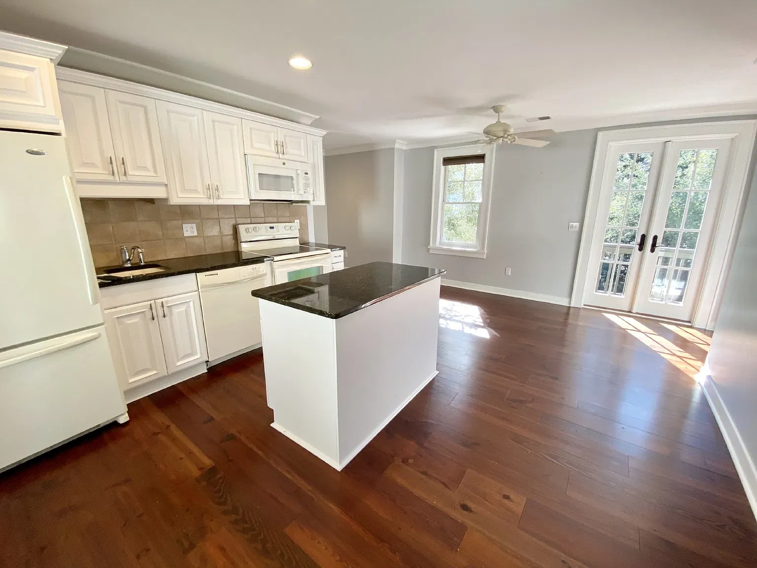 1 bed, 1.0 bath, 575 sqft, $1,675 — Photo 4