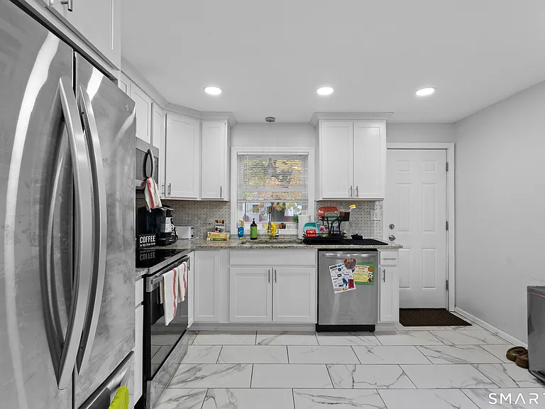 5 Cloverhill Ave — Photo 5