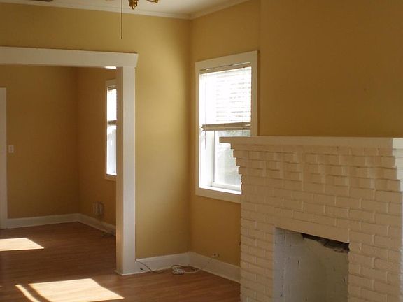 3rd image of 303 N Arrawana Ave