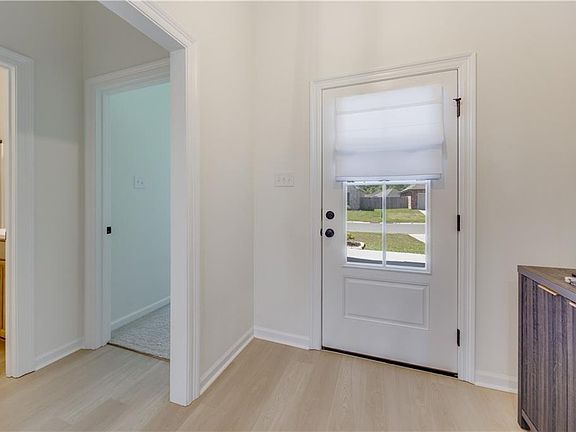 5th image of 25786 Pristine St