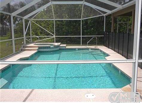 3rd image of 276 NW Ferris Dr