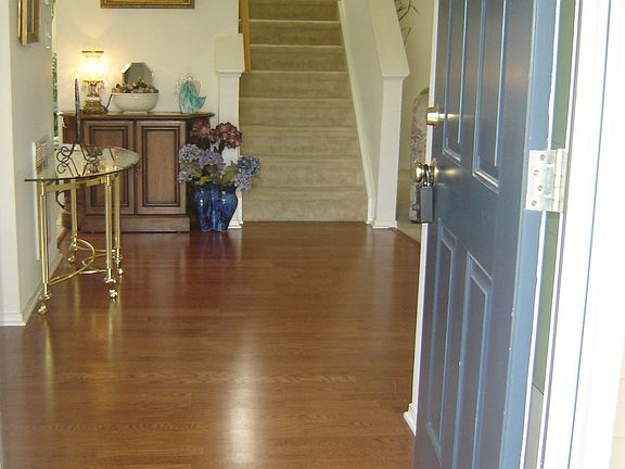 Entry Foyer / Hardwood Floors