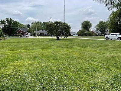 3rd image of 411 W Legion Blvd