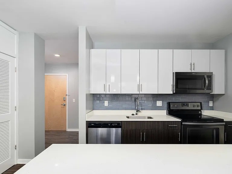 Falls Bridge Lofts — Photo 14