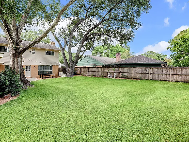 12523 Briar Forest Dr — Photo 47