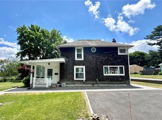 17 Platt St, Bristol, RI 02809