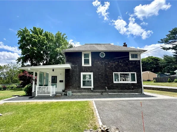 17 Platt St, Bristol, RI 02809