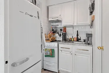 Rented by BH Brokerage Group